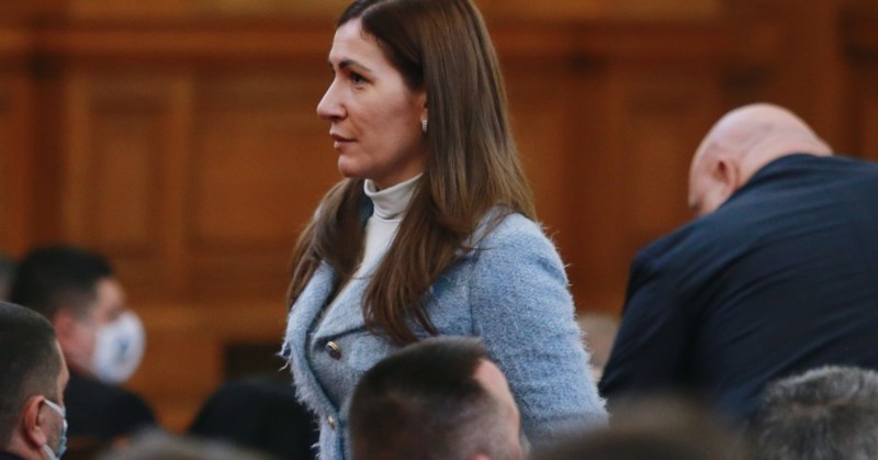 Депутатката от ГЕРБ е хиперактивна в задаването на въпроси към