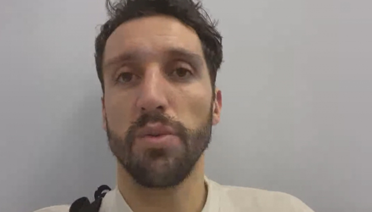 Българския тенисист Васко Младенов е в Киев. По думите му