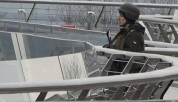 Повече от денонощие Киев е под атаката на руските военниДесетки