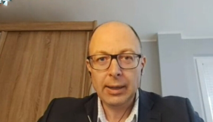 Според него никой няма да признае новите републики, така че