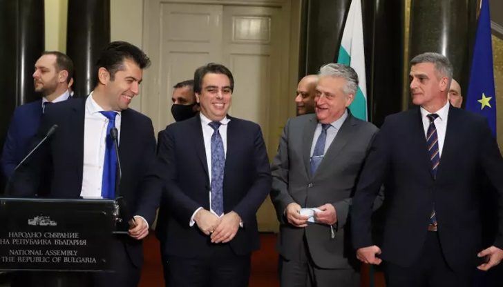 Правителството на Кирил Петков е първото от 2009 г. насам,