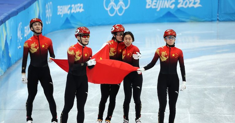 Домакините от Китай завоюваха първия си златен медал на Зимните