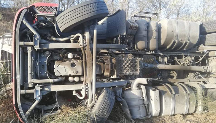 Инцидентът е станал в района на местността "Дервент"Временно се преустановява