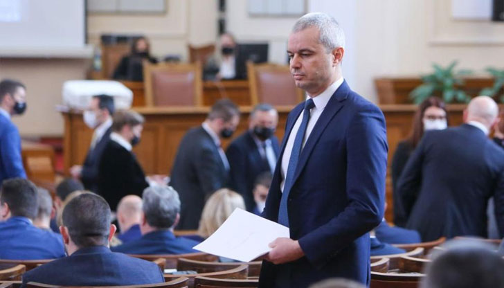 Провокативно изказване на водача на „Възраждане“ Костадин Костадинов предизвика словесен