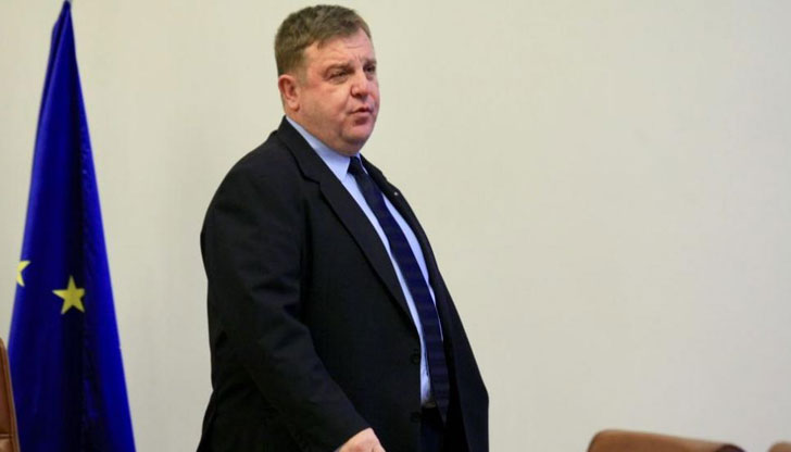 Лидерът на ВМРО Красимир Каракачанов се оттегля от поста председател