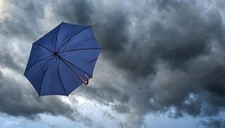 През нощта над западните райони ще е предимно ясно, над