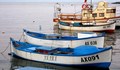 Рибарите в Царево отказват да спазят предупрежденията да не влизат в морето