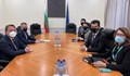 Кирил Петков се срещна с европейския комисар Оливер Вархеи