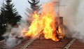 Пожарникарите гасиха пламнал комин на сглобяема къща в Средна кула