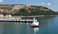 Пътуващ към Бургас товарен кораб заседна край Дарданелите