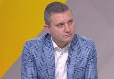 Според него арестът на премиера Бойко Борисов отнема възможността на