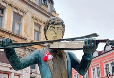 Кметът на Русе Пенчо Милков честити на русенци Баба Марта