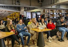 Редица кризи са се струпали но е факт че правителството