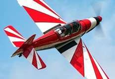 Пилотът загинаСпортен самолет с един пилот на борда се разби