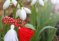 Най известният обичай свързан с Баба Марта е закичването на хора