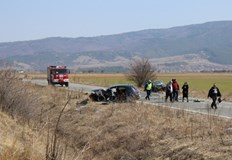 Пътният инцидент стана към 11 ч в неделя на пътя