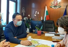 От север на юг аутобанът ще свързва Дунав мост с