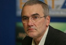 Мяркат се разни коментари за лявото дясното пак каква била