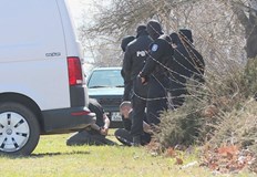 Зрелищна полицейска акция на входа на Русе на главния път за София Двама