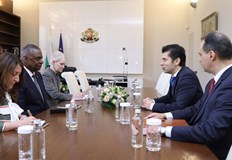 Започна срещата на министър председателя Кирил Петков със секретаря по