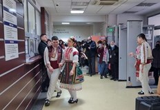 По повод Международния ден на жената дамите в онкодиспансера получиха