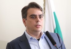 Според мен България би следвало да изпрати боеприпаси на Украйна