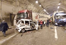 В инцидента са участвали 18 превозни средства пострадали са най малко