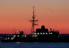 18 български моряци на кораба Царевна са блокирани вече 15 и