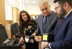 Дарение на апаратура за откриване и предотвратяване на ядрена контрабандаМинистърът