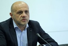 Длъжни сме да намираме кусури на правителството и да предлагаме