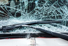 Автобус с около 50 бежанци от Украйна се е преобърнал