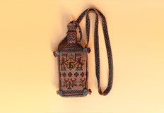 Голяма част от предметите на това изкуство са изработени по