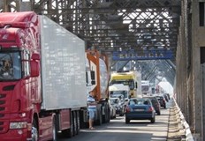 На границата с Румъния Трафикът е интензивен на изход за товарни