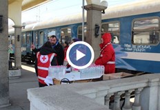 Очаква ги топла чакалня вода и храна както и доброволци