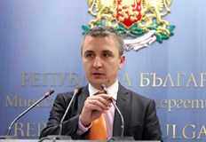 Пълно безобразие ще е прокуратурата да разследва Асен Василев смята