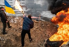 Единственият все още невредим мост над река в град Билогородка