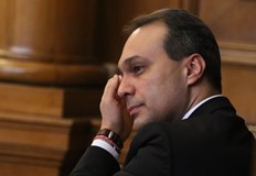 Парламентът одобри кандидатурата му на извънредно заседаниеДобромир Заков е новият