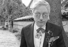 Пребиха го като куче и сега разграбват вещите му Това сподели