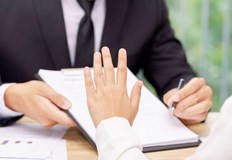 Директорката на ОУ Иван Вазов в Русе Теодора Йорданова не