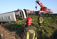 Автобус с 50 украинци успя да избяга от военните действия