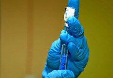 Министърът на здравеопазването уточни че данъчните власти ще съберат 300 те