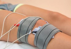 Според специалиста с проблема с хрускането в коленете се сблъскват