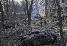 2 свръхмощни бомби са ударили Мариупол27 и ден от войната в Украйна