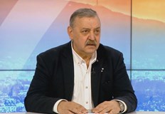 Носенето на предпазни маски в градския транспорт трябва да остане