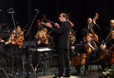С концерт на Русенския фестивален оркестър с диригент Емил Табаков