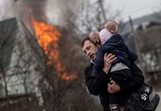 Бежанците са приоритет Деца старци бременни жени новородени хронично болни