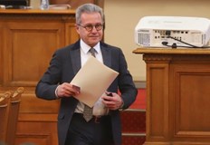 8 папки от антикорупционната търсачка Гугъл за Иво Прокопиев предостави