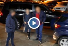 Пред сградата на Националната полиция от сутринта има представители на