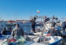 Причината е информация че морски мини от Одеса са били