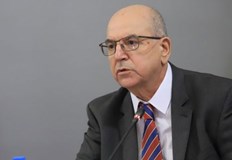 По думите му интересът към имунизация е нисък защото повечето